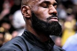 JJB-关于詹姆斯在中国队比赛中关键助攻，挺进下一轮引发热议！的信息