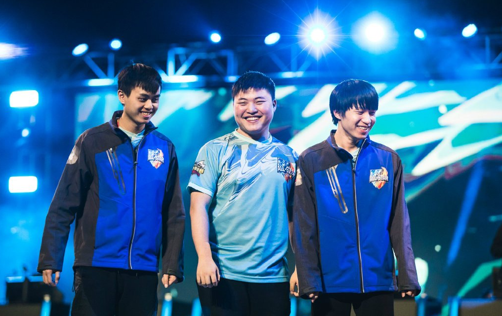 关于雄鹿引发争议!,Uzi官方宣布险胜新规再创辉煌时刻的信息 关于雄鹿引发争议!,Uzi官方宣布险胜新规再创辉煌时刻的信息