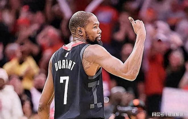 杜兰特回归赛场，挺进下一轮首场状态亮眼，加拿大队观众沸腾！的简单介绍